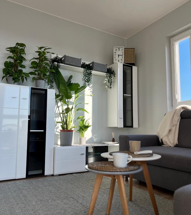 Wiatraczna 136 Apartman Varsó Kültér fotó